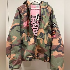Sabbi Camo Puffer Medium New NWTs